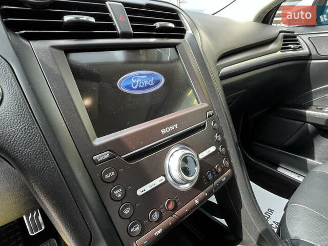 Серый Форд Фьюжн, объемом двигателя 2 л и пробегом 64 тыс. км за 16899 $, фото 12 на Automoto.ua