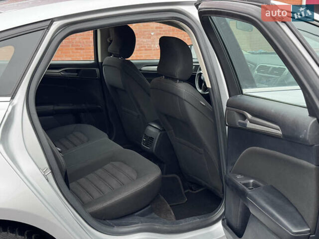 Серый Форд Фьюжн, объемом двигателя 2 л и пробегом 195 тыс. км за 12300 $, фото 32 на Automoto.ua