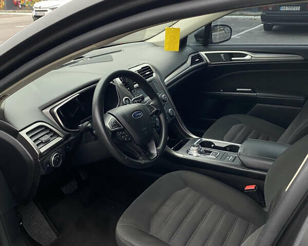 Серый Форд Фьюжн, объемом двигателя 2 л и пробегом 261 тыс. км за 14000 $, фото 12 на Automoto.ua