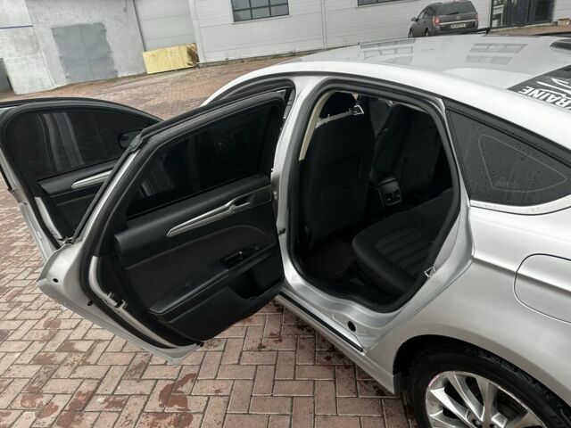 Сірий Форд Фьюжен, об'ємом двигуна 2 л та пробігом 184 тис. км за 13500 $, фото 6 на Automoto.ua