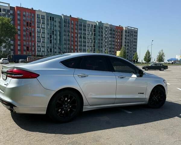 Форд Фьюжн 2017 в Киеве на Automoto.ua Серый Форд Фьюжн, объемом двигателя 2 л и пробегом 211 тыс. км за 13400 $, фото 2 на Automoto.ua