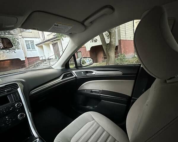 Форд Фьюжн 2017 в Львове на Automoto.ua Серый Форд Фьюжн, объемом двигателя 2.5 л и пробегом 155 тыс. км за 11500 $, фото 30 на Automoto.ua