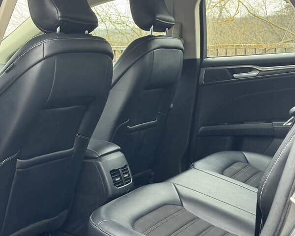 Серый Форд Фьюжн, объемом двигателя 2 л и пробегом 250 тыс. км за 10300 $, фото 13 на Automoto.ua