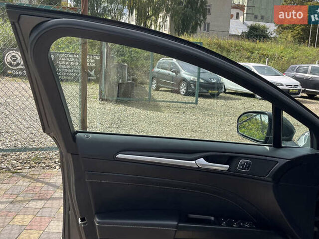 Серый Форд Фьюжн, объемом двигателя 2 л и пробегом 64 тыс. км за 16899 $, фото 7 на Automoto.ua