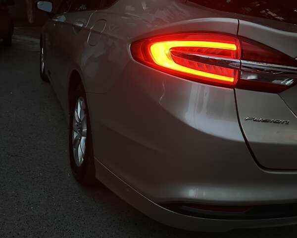 Форд Фьюжн 2017 в Львове на Automoto.ua Серый Форд Фьюжн, объемом двигателя 2.5 л и пробегом 155 тыс. км за 11500 $, фото 6 на Automoto.ua
