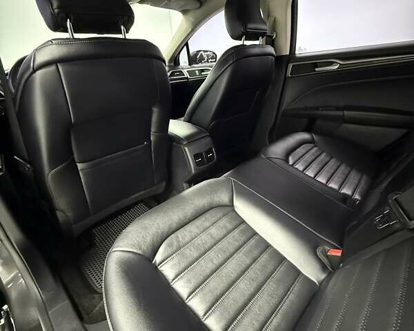 Форд Фьюжн 2017 в Одессе на Automoto.ua Серый Форд Фьюжн, объемом двигателя 2 л и пробегом 78 тыс. км за 15800 $, фото 32 на Automoto.ua