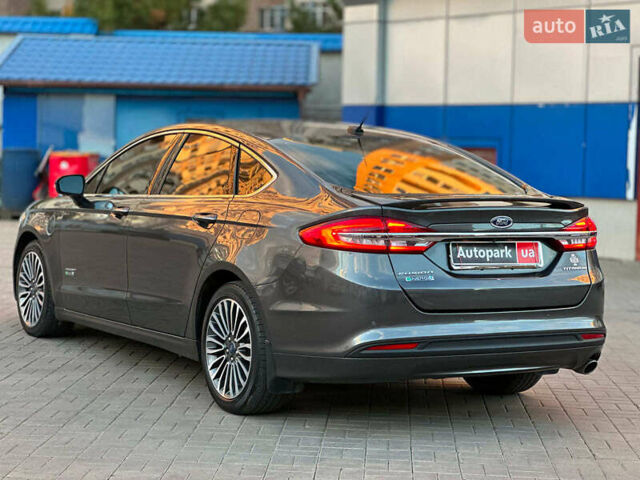 Сірий Форд Фьюжен, об'ємом двигуна 2 л та пробігом 68 тис. км за 17780 $, фото 5 на Automoto.ua