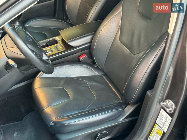 Сірий Форд Фьюжен, об'ємом двигуна 2 л та пробігом 68 тис. км за 17780 $, фото 15 на Automoto.ua