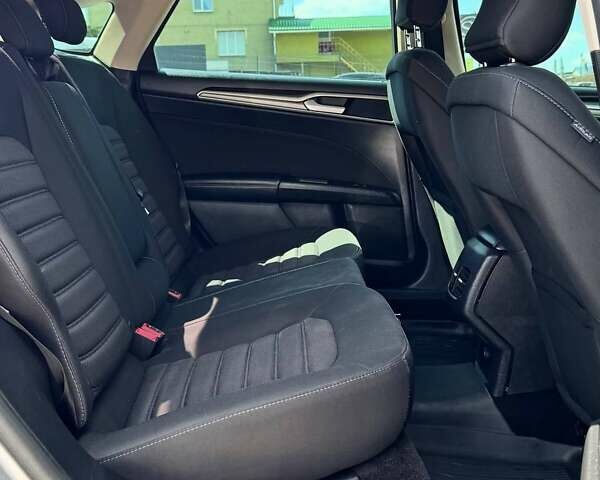 Серый Форд Фьюжн, объемом двигателя 1.5 л и пробегом 102 тыс. км за 12600 $, фото 14 на Automoto.ua