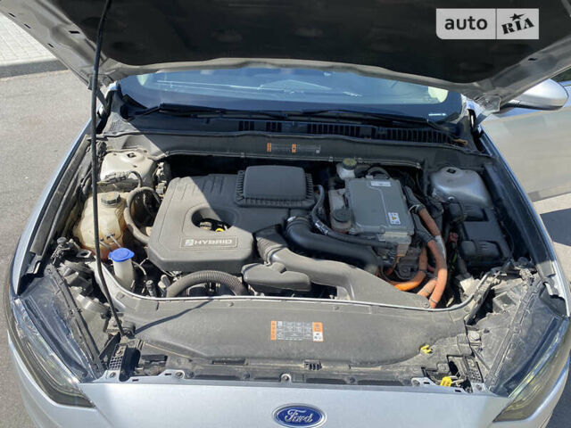Сірий Форд Фьюжен, об'ємом двигуна 2 л та пробігом 86 тис. км за 17999 $, фото 35 на Automoto.ua