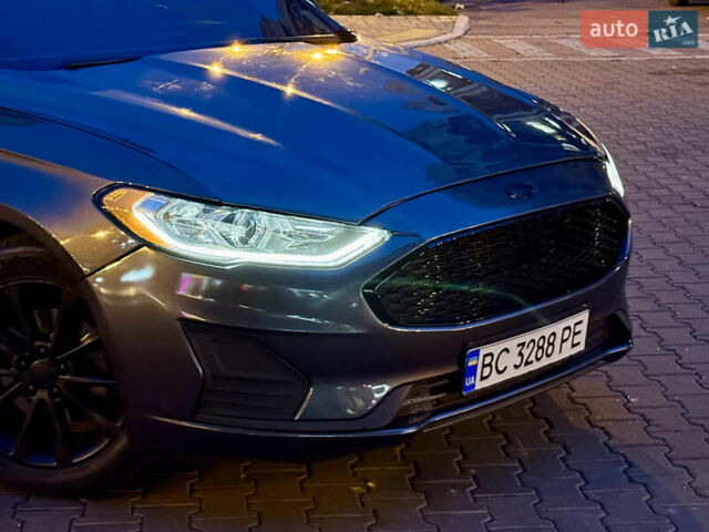 Сірий Форд Фьюжен, об'ємом двигуна 2 л та пробігом 176 тис. км за 11500 $, фото 2 на Automoto.ua