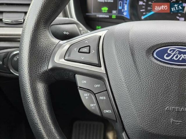 Серый Форд Фьюжн, объемом двигателя 2 л и пробегом 120 тыс. км за 15800 $, фото 43 на Automoto.ua