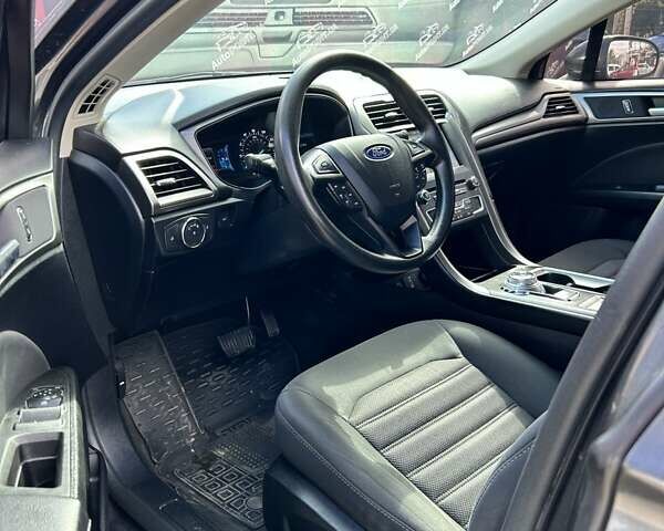 Форд Фьюжен 2018 у Сумах на Automoto.ua Сірий Форд Фьюжен, об'ємом двигуна 2.5 л та пробігом 137 тис. км за 12999 $, фото 22 на Automoto.ua