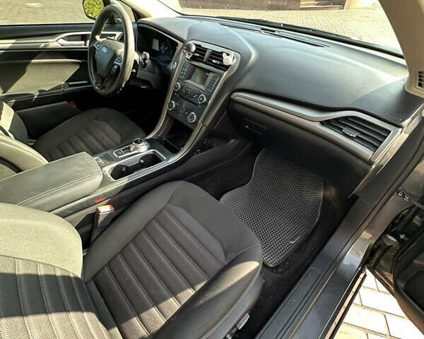 Форд Фьюжен 2018 у Дніпро (Дніпропетровську) на Automoto.ua Сірий Форд Фьюжен, об'ємом двигуна 2.5 л та пробігом 184 тис. км за 12800 $, фото 16 на Automoto.ua