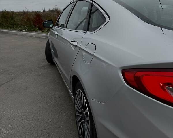 Серый Форд Фьюжн, объемом двигателя 2 л и пробегом 117 тыс. км за 16400 $, фото 2 на Automoto.ua