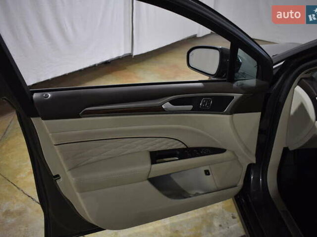 Серый Форд Фьюжн, объемом двигателя 2 л и пробегом 117 тыс. км за 3700 $, фото 10 на Automoto.ua