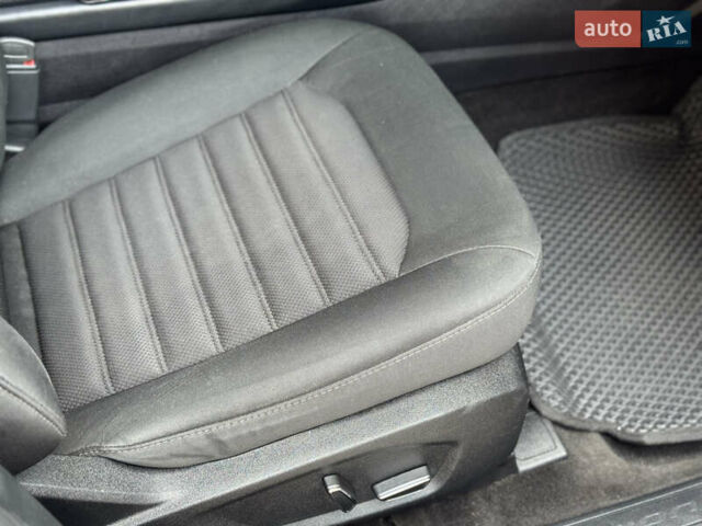 Сірий Форд Фьюжен, об'ємом двигуна 2 л та пробігом 100 тис. км за 14500 $, фото 41 на Automoto.ua