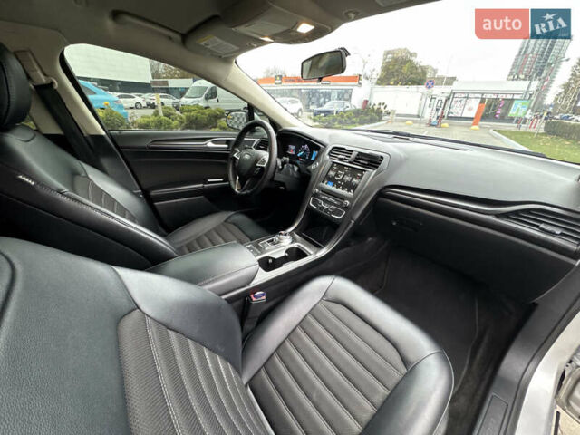 Серый Форд Фьюжн, объемом двигателя 2 л и пробегом 145 тыс. км за 16000 $, фото 22 на Automoto.ua