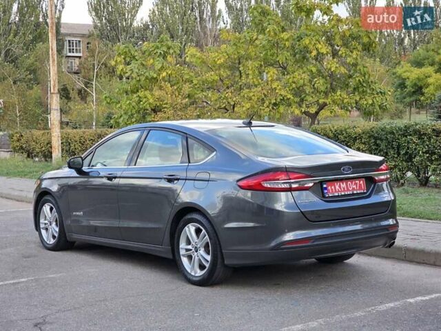 Сірий Форд Фьюжен, об'ємом двигуна 2 л та пробігом 120 тис. км за 16000 $, фото 4 на Automoto.ua