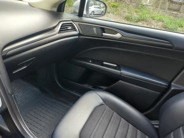 Сірий Форд Фьюжен, об'ємом двигуна 1.5 л та пробігом 131 тис. км за 12000 $, фото 3 на Automoto.ua