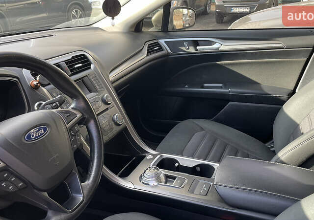 Сірий Форд Фьюжен, об'ємом двигуна 2.5 л та пробігом 195 тис. км за 12500 $, фото 2 на Automoto.ua