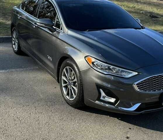 Серый Форд Фьюжн, объемом двигателя 2 л и пробегом 94 тыс. км за 13600 $, фото 3 на Automoto.ua