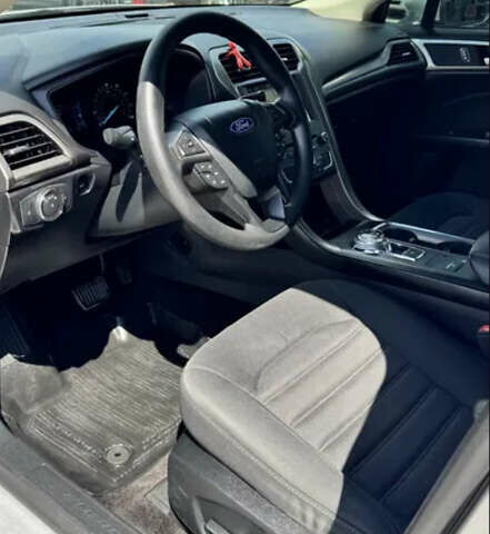 Серый Форд Фьюжн, объемом двигателя 1.5 л и пробегом 102 тыс. км за 12600 $, фото 8 на Automoto.ua