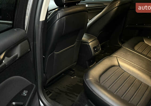 Серый Форд Фьюжн, объемом двигателя 1.5 л и пробегом 112 тыс. км за 13900 $, фото 17 на Automoto.ua