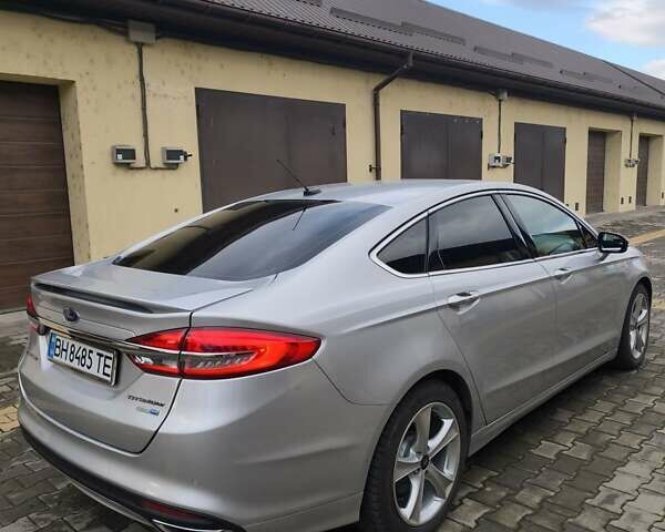 Сірий Форд Фьюжен, об'ємом двигуна 2 л та пробігом 130 тис. км за 13500 $, фото 8 на Automoto.ua