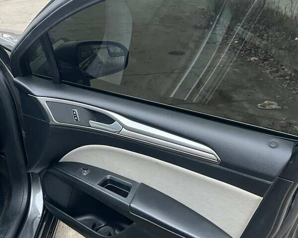 Сірий Форд Фьюжен, об'ємом двигуна 2 л та пробігом 159 тис. км за 14900 $, фото 17 на Automoto.ua