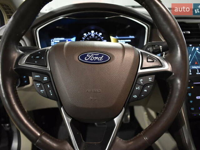 Серый Форд Фьюжн, объемом двигателя 2 л и пробегом 117 тыс. км за 3700 $, фото 12 на Automoto.ua