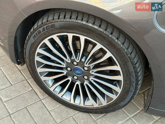 Сірий Форд Фьюжен, об'ємом двигуна 2 л та пробігом 68 тис. км за 17780 $, фото 7 на Automoto.ua