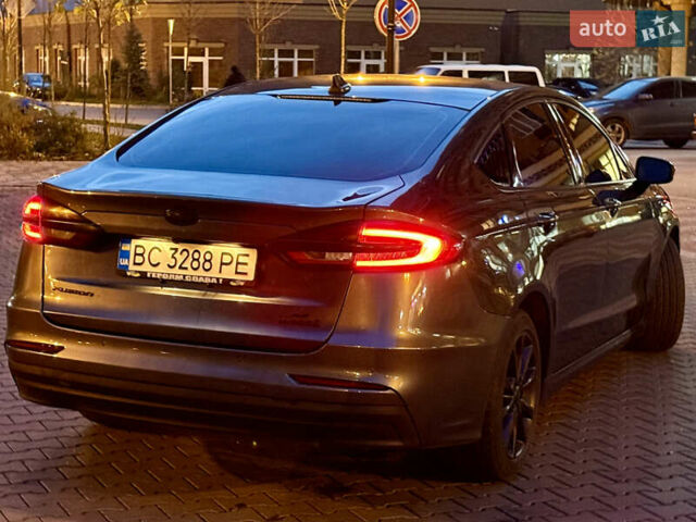 Сірий Форд Фьюжен, об'ємом двигуна 2 л та пробігом 176 тис. км за 11500 $, фото 5 на Automoto.ua