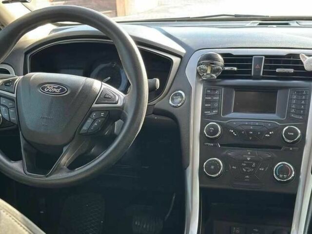 Сірий Форд Фьюжен, об'ємом двигуна 2.5 л та пробігом 185 тис. км за 12500 $, фото 9 на Automoto.ua