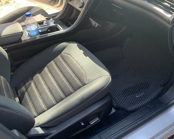 Форд Фьюжн 2018 в Черкассах на Automoto.ua Серый Форд Фьюжн, объемом двигателя 2.49 л и пробегом 125 тыс. км за 12950 $, фото 6 на Automoto.ua