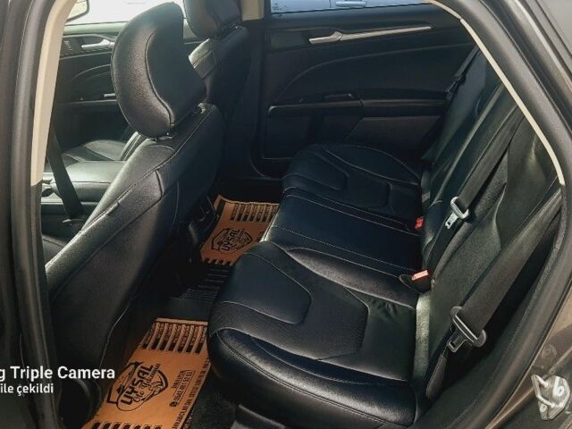 Сірий Форд Фьюжен, об'ємом двигуна 2 л та пробігом 135 тис. км за 17500 $, фото 7 на Automoto.ua