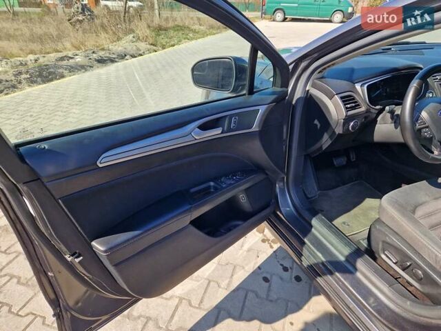 Серый Форд Фьюжн, объемом двигателя 2 л и пробегом 325 тыс. км за 10800 $, фото 5 на Automoto.ua