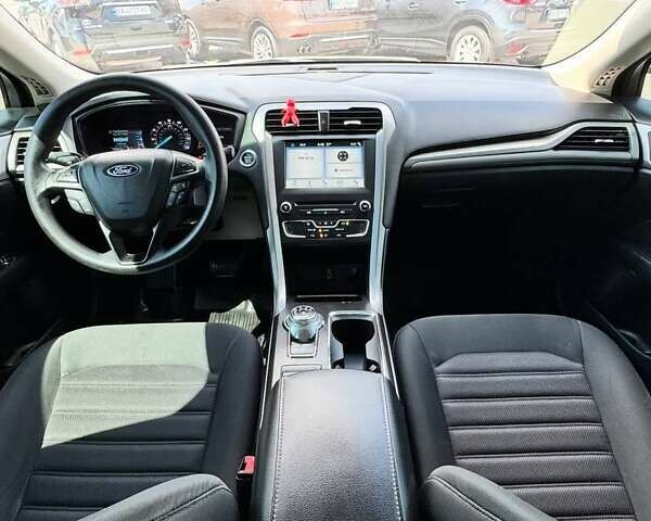 Серый Форд Фьюжн, объемом двигателя 1.5 л и пробегом 102 тыс. км за 12600 $, фото 11 на Automoto.ua