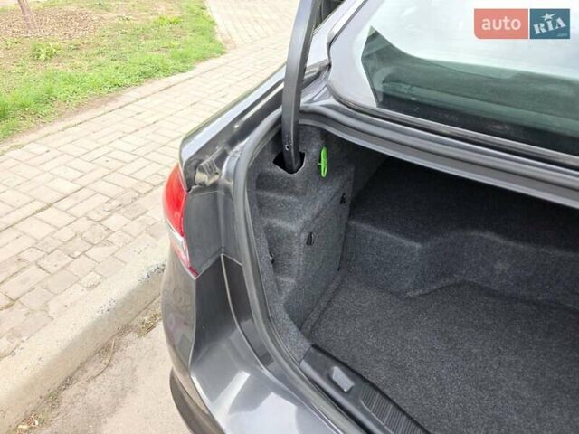 Серый Форд Фьюжн, объемом двигателя 2 л и пробегом 120 тыс. км за 15800 $, фото 21 на Automoto.ua