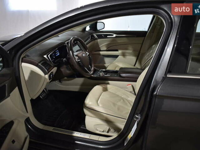 Серый Форд Фьюжн, объемом двигателя 2 л и пробегом 117 тыс. км за 3700 $, фото 9 на Automoto.ua