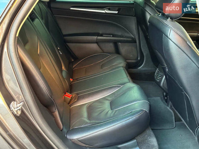 Сірий Форд Фьюжен, об'ємом двигуна 2 л та пробігом 68 тис. км за 17780 $, фото 18 на Automoto.ua