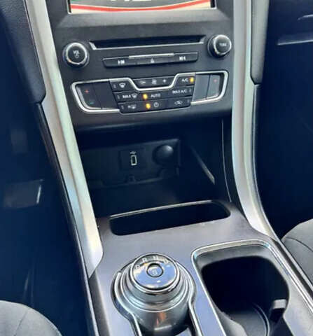 Серый Форд Фьюжн, объемом двигателя 1.5 л и пробегом 102 тыс. км за 12600 $, фото 16 на Automoto.ua