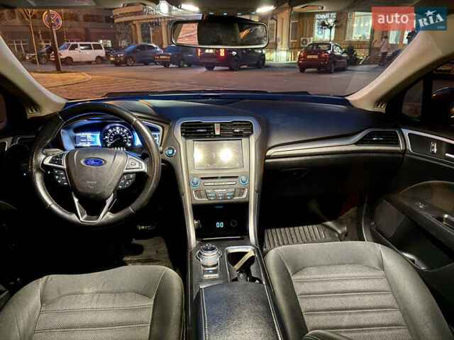 Сірий Форд Фьюжен, об'ємом двигуна 2 л та пробігом 176 тис. км за 11500 $, фото 9 на Automoto.ua