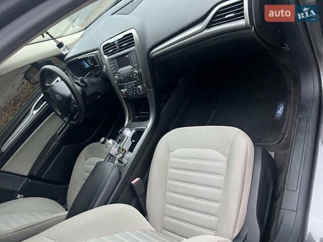 Сірий Форд Фьюжен, об'ємом двигуна 2 л та пробігом 159 тис. км за 14900 $, фото 16 на Automoto.ua