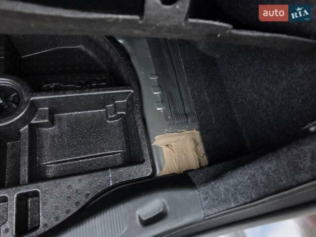 Серый Форд Фьюжн, объемом двигателя 2 л и пробегом 120 тыс. км за 15800 $, фото 24 на Automoto.ua