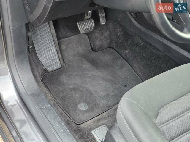 Серый Форд Фьюжн, объемом двигателя 2 л и пробегом 120 тыс. км за 15800 $, фото 31 на Automoto.ua