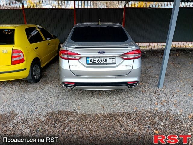 Сірий Форд Фьюжен, об'ємом двигуна 2 л та пробігом 121 тис. км за 13500 $, фото 3 на Automoto.ua