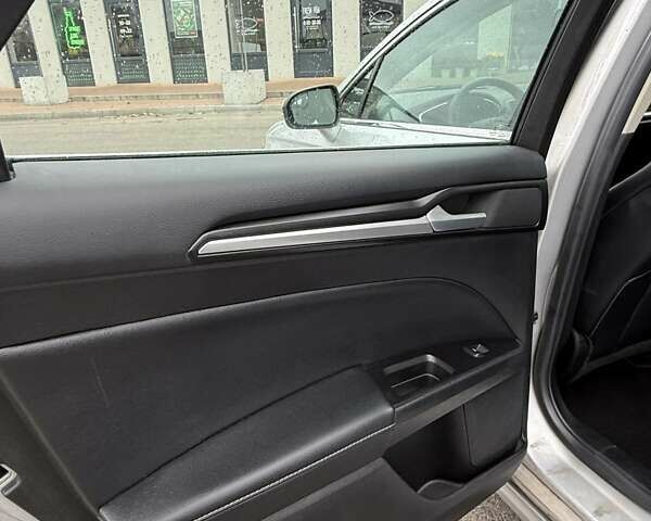 Серый Форд Фьюжн, объемом двигателя 2 л и пробегом 117 тыс. км за 16400 $, фото 26 на Automoto.ua