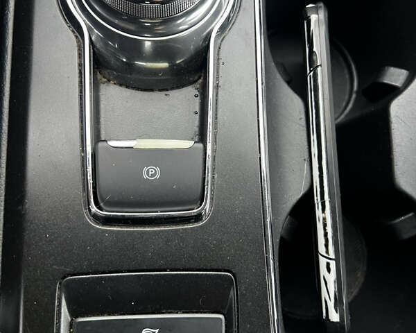 Сірий Форд Фьюжен, об'ємом двигуна 2 л та пробігом 68 тис. км за 14500 $, фото 35 на Automoto.ua