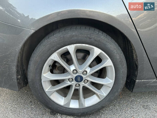 Серый Форд Фьюжн, объемом двигателя 2 л и пробегом 132 тыс. км за 14000 $, фото 6 на Automoto.ua